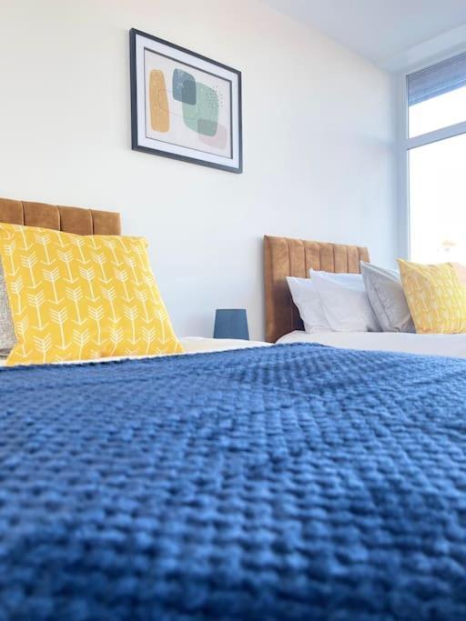 1 Bedroom Apartment - Flitwick - Contractor Friendly - Tourist Ready - Full Kitchen - Wifi - Smart Tv - Sofa Bed - Free Parking - Ideal For Short Or Long Stays Extérieur photo